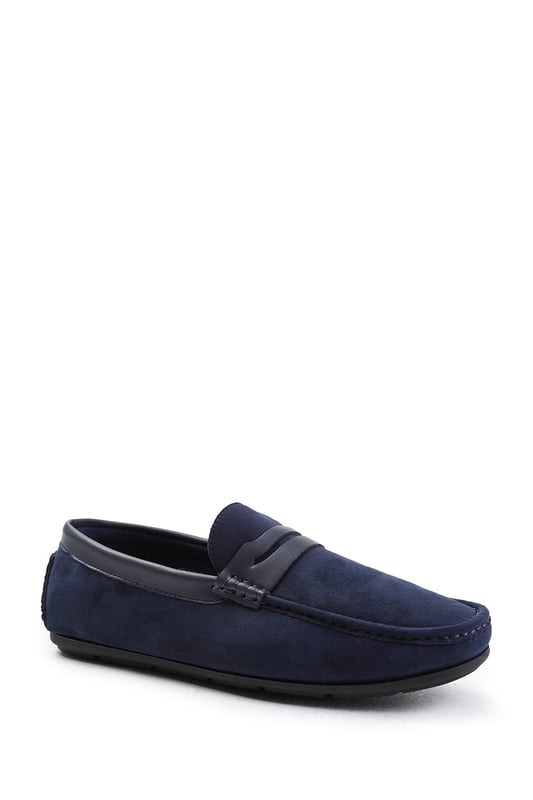 Presenting Alfie Driving Shoes, the cushioned non-removable footbeds ensure enduring comfort.        Pattern: Solid    Upper Material: Suede    Occasion: Formal    Product Type: Driving ShoesInvest in our Alfie Driving Shoe and experience the perfect blend of style, comfort, and durability.