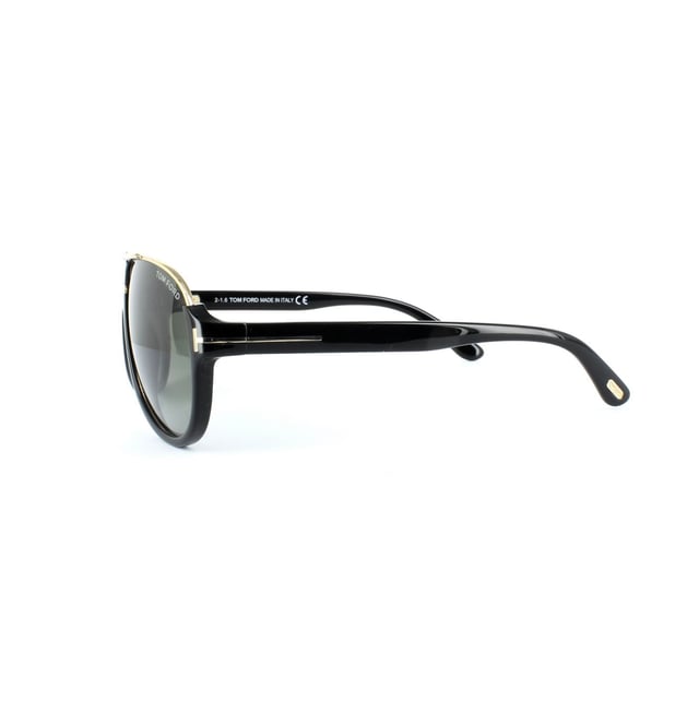 Tom Ford Sunglasses 0334 Dimitry 01P Shiny Black Green Gradient are a vintage inspired retro aviator style which feature a an unusual mix of metal at the top of the frame and acetate for the rest. This unique blend is proving very popular and the signature T logo details on the temples is part of the signature Tom Ford look much loved by many,.
