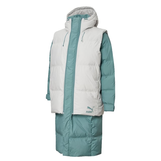 Puma 2 Set Layer Men's Teal Padded Coat, een stijlvolle en functionele bovenkleding set ontworpen om je warm en knus te houden tijdens koudere seizoenen. Deze tweedelige jas biedt veelzijdigheid en een modern ontwerp, waardoor het een must-have toevoeging aan je wintergarderobe is.

Belangrijkste kenmerken:

 Tweedelige set:  De Puma 2 Set Layer Coat bestaat uit twee aparte stukken die afzonderlijk of in lagen kunnen worden gedragen voor ultieme warmte en stijl. Dankzij dit innovatieve ontwerp kun je je aanpassen aan verschillende weersomstandigheden en gelegenheden.

 Gewatteerde isolatie:  Zowel de binnenjas als de buitenjas hebben gewatteerde isolatie, die zorgt voor uitzonderlijke warmte zonder afbreuk te doen aan comfort. De isolatie zorgt ervoor dat je zelfs bij kille temperaturen behaaglijk blijft.

 Hoogwaardige materialen:  Deze jassenset is gemaakt van hoogwaardige materialen en garandeert duurzaamheid en langdurige prestaties. De buitenkant is gemaakt om water en wind te weerstaan, zodat je beschermd blijft tegen de elementen.

 Teal kleur: De opvallende teal kleur voegt een vleugje levendigheid toe aan je wintergarderobe. Val op in stijl met deze unieke en opvallende jas die bij verschillende outfits past.

 Binnenjas:  De binnenjas kan op zichzelf staan en is perfect voor milder weer. De jas heeft een rits aan de voorkant en een ronde hals, voor een sportieve en eigentijdse look.

 Buitenjas:  De buitenste jas heeft een volledige rits, een afneembare capuchon en meerdere zakken voor handig opbergen. De langere lengte biedt extra bedekking en bescherming tegen de kou.

 Veelzijdige laagjes:  Als je de twee jassen samen draagt, creëer je een stijlvolle gelaagde look die diepte en dimensie toevoegt aan je outfit. Mix en match met andere stukken in je garderobe voor veelzijdige stylingopties.

 Puma-logo:  Het iconische Puma-logo staat subtiel op de jassen en vertegenwoordigt de toewijding van het merk aan kwaliteit en stijl.