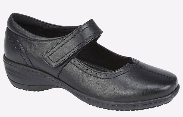Delivering all day comfort and smart style, these Mod Comfy Melinda women's shoes boast a premium leather upper, a sumptuous memory foam footbed, and a durable outsole.- Leather upper
- Memory foam footbed
- Secure touch fastening closure
- Soft sockliner
- PU Sole