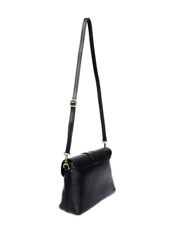 Crossbody tas
100% rundleer
Flapoversluiting met ritssluiting aan de bovenkant
Binnenzak met rits
Afmetingen: 20x25x9 cm
schouderriem 120 cm