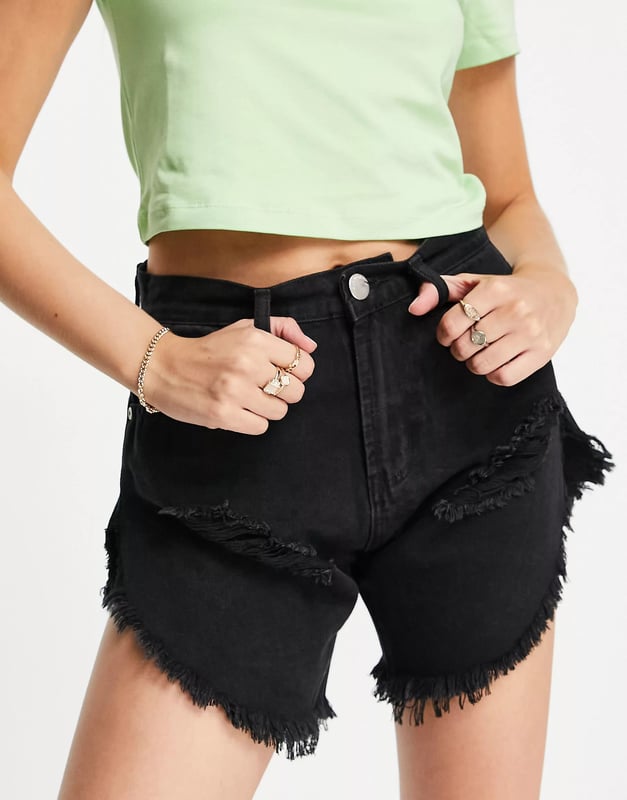 Make some legroom Distressed finish Belt loops Five pockets Regular fit