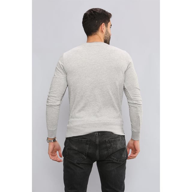 These Original Designer Gant Sweatshirts feature the brands Classic Logo, crew neck collar, ribbed cuffs and hem. Crafted with Cotton Blend, these Gant Shield Sweatshirts are Machine Washable