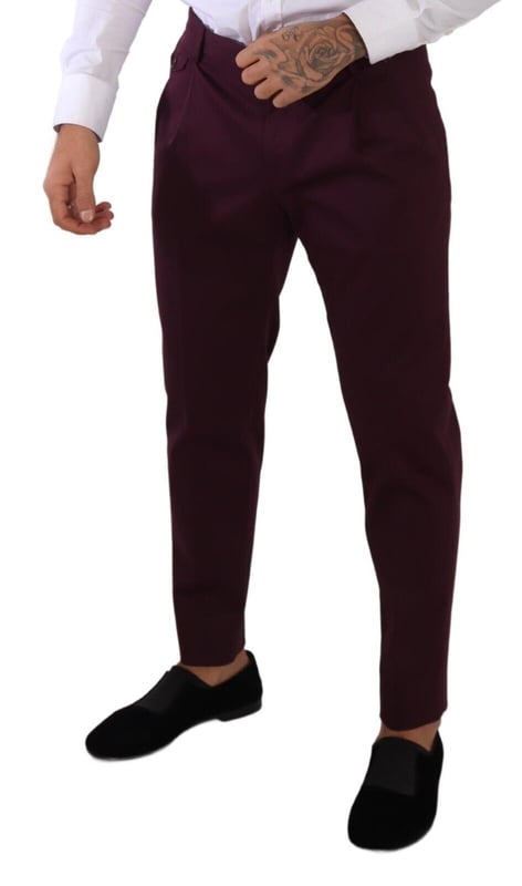 Pantalones para hombre Dolce & Gabbana 100% auténticos  
Confeccionados en algodón elástico  
Corte regular  
Cierre con cremallera y botón  
Detalles del logo  
Hecho en Italia  
Material: 97% algodón 3% elastano  