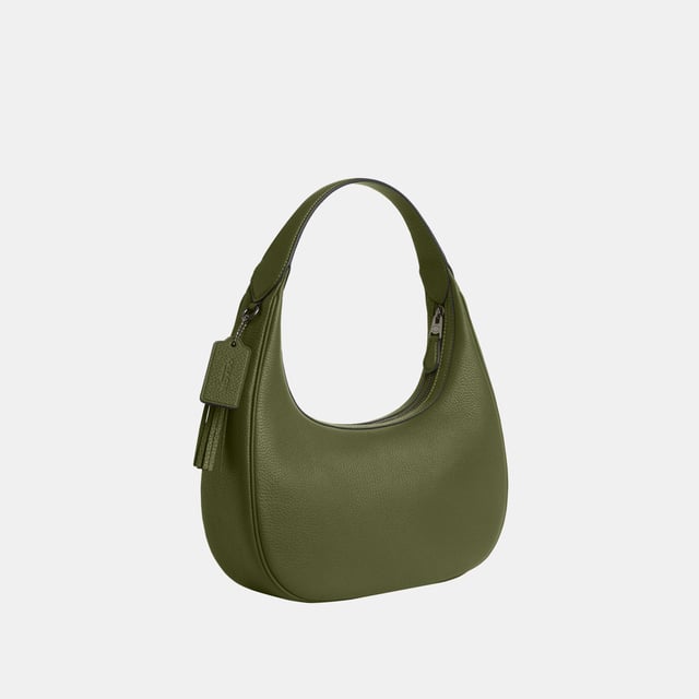 Refined pebble leather top