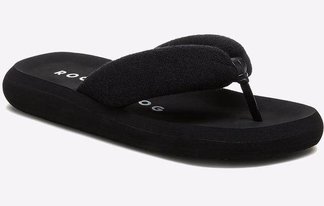 Sandalias negras Rocket Dog Sunset para mujer, confeccionadas en textil y suela de goma. Cuentan con tiras acolchadas, tira de la puntera suave y plantilla acolchada.