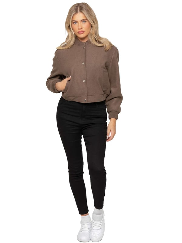 The Women's Wool Bomber Jacket features a stylish ribbed collar and cuffs, complemented by a classic button-up design. Crafted from premium soft fabric, it offers a comfortable and relaxed fit. With two functional side pockets and a cropped silhouette, this jacket blends both style and comfort effortlessly. Made from a high-quality blend of 96% polyester and 4% elastane, it's machine washable for easy care
