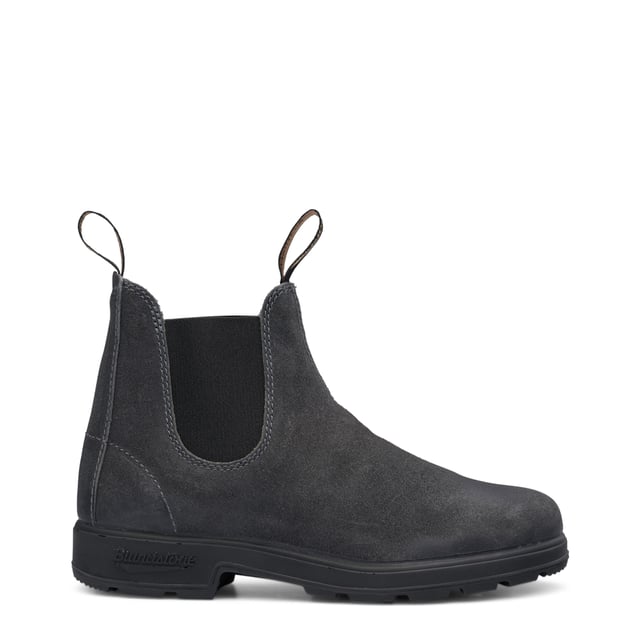 Effortless in style the #1910 Steel Grey is adaptable and understated with lightly distressed water-repellent waxed suede uppers. Part of the Originals Series it offers the wearer a ruggedly durable sole iconic easy on and off pull tabs and removable (and replaceable) insoles to cushion your every step.