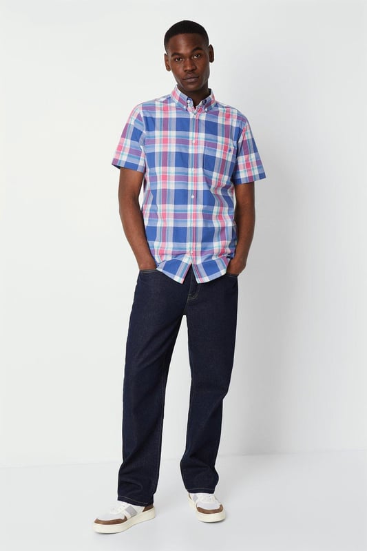This regular fit short sleeve shirt features a classic check design, and offers a perfect new addition to your wardrobe. Made from high quality fabric and materials it offers both comfort and durability whether you dress it up for those smarter occasions or wear more casually for everyday wear.