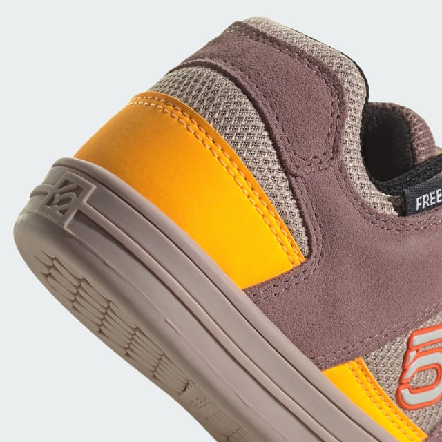 Five ten freerider hook top and loop mountain bike shoes