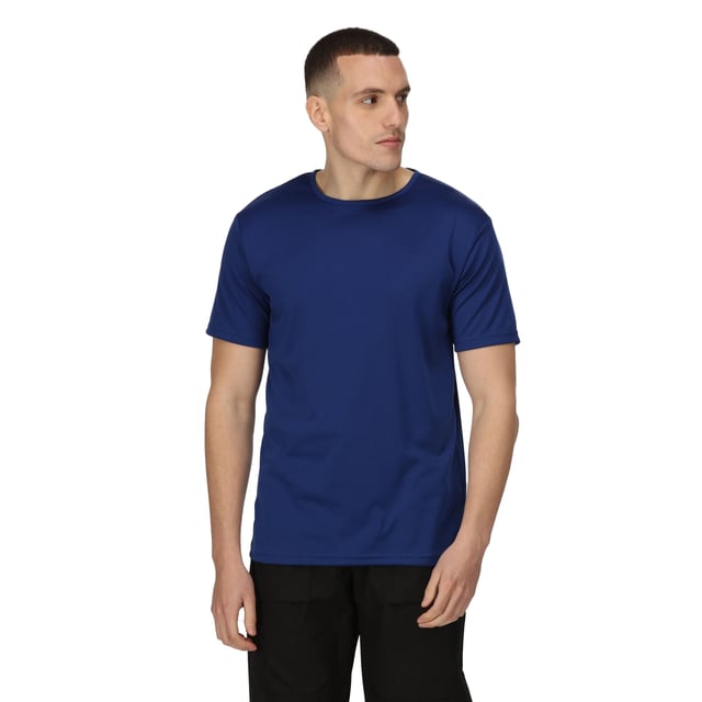 100% Polyester. Gewebetechnik: Antibakteriell, Feuchtigkeitsabweisend. Design: Reflektierend. Rundhalsausschnitt. Kurzärmlig.