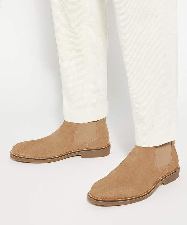 Dune Mens Connells - Round Toe Pull-On Boots Designed for style, ease and comfort, Connells is a sleek boot that blends a classic round toe with a modern, minimalist silhouette. No laces, no fuss. Just a smooth slip-on design that keeps you looking and feeling cool for any occasion.