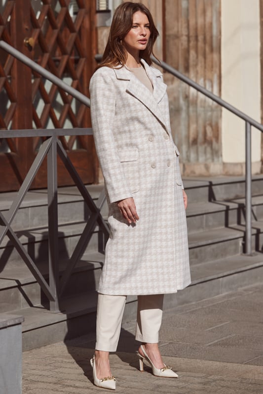 REASONS TO BUY:

Now you're ready
Wear-forever dogtooth check
Chic double-breasted fit
Oversized lapels, patch pockets - all the outfit-elevating details
Stylish longline hem to keep you super cosy
We love it with wide-leg trousers and a fine knit