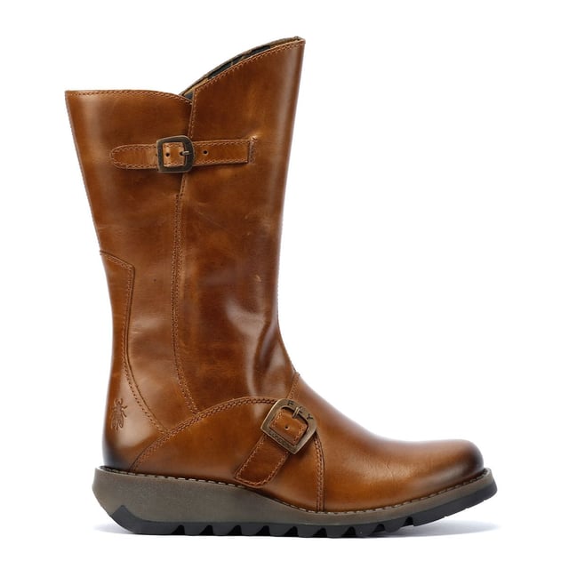 These mid calf boots from Fly London will bring you a more rugged and classic look featuring a leather upper with zip fastening on the inner for easy on / off and two decorative buckles. Complete with signature branding.