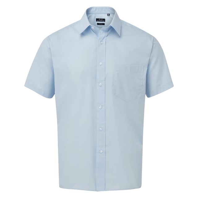 Easy care fabric. Stiffened collar. Back yoke. Left chest pocket. Self colour buttons on dark colours. Straight hem. WRAP Certified Production.
