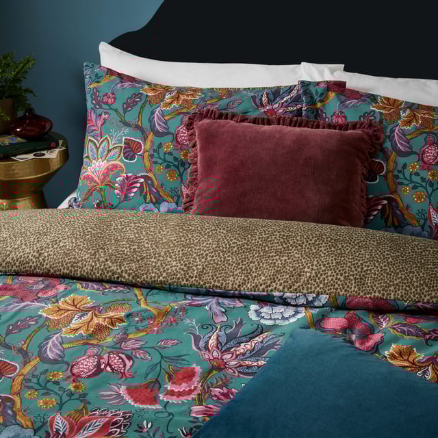 This exotic contemporary floral, inspired by the arts and crafts movement, captures an essence of escapism and mystique. Blending a rich palette of colours with intriguing flowers, patterns, and shapes perfectly encapsulates the essence of Wylder Tropics. Complete with a spotted tonal reverse, providing you with two distinct looks for a midweek refresh. This duvet cover is printed on a soft cotton-rich fabric with a textured slub finish, giving it a relaxed look that will last.