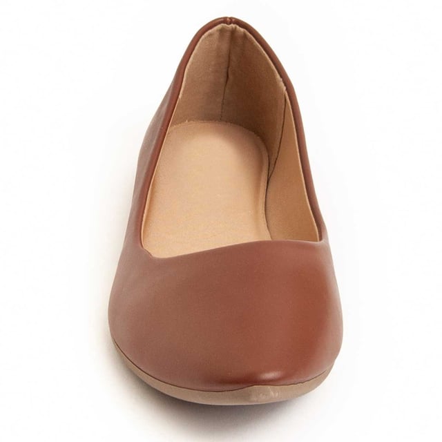 Casual ballerina voor dames. Comfortabele pasvorm. Gemaakt van veganistische materialen. Geproduceerd door andere merken voor ons merk.