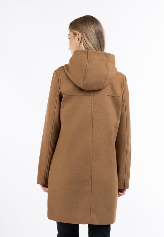 Geen vulling  De duffelcoat van DreiMaster Klassik is gemaakt van een zachte kwaliteit met een wolaandeel en heeft een klassieke, rechte snit. De karakteristieke houten kapittelsluitingen kenmerken de stijl, daaronder zit een robuuste ritssluiting. Twee grote zakken met drukknopen, een capuchon en een DreiMaster-logoborduursel op de bovenarm geven de tussenjas een tijdloze uitstraling.  Overgangsjas van wolmix