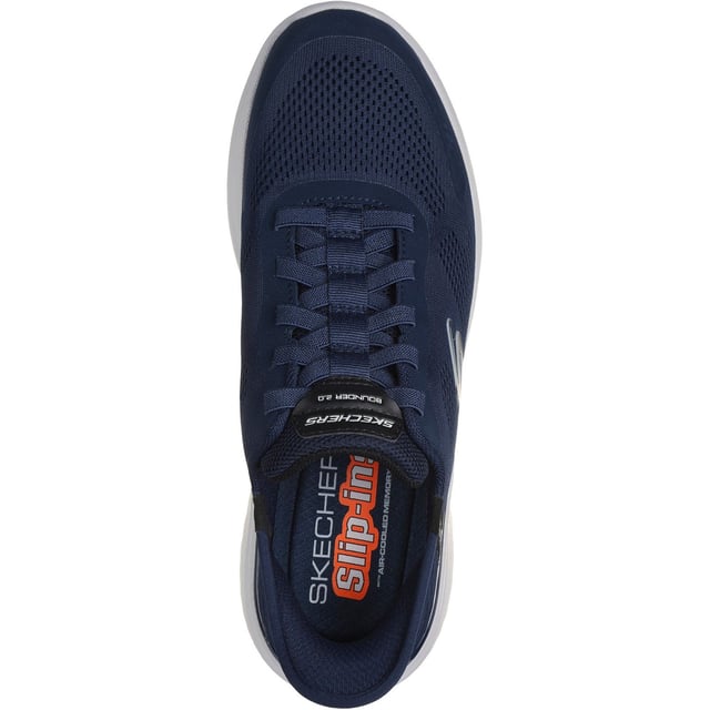 Skechers Bounder 2.0 Emerged Textile Herren Navy Sneakers Einfach hineinschlüpfen und flexiblen, leichten Komfort genießen mit den Skechers Hands Free Slip-Ins: Bounder 2.0 - Emerged. Dieses sportliche, vegane Design, das mit unserem exklusiven Fersenpolster ausgestattet ist, verfügt über ein Obermaterial aus technischem Mesh mit einer Stretch-Schnürung.