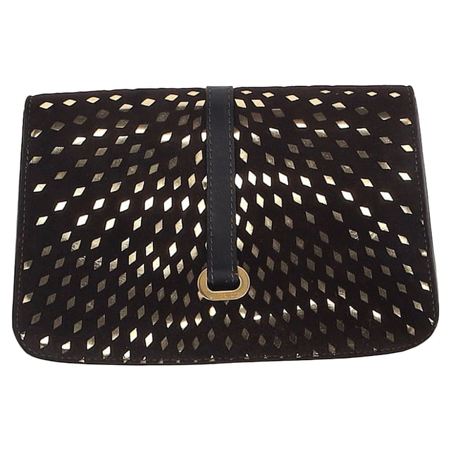 VINTAGE, RRP AS NEW
Elevate your evening ensemble with the Jimmy Choo Laser Cut Detail Flap Clutch Bag, crafted from sumptuous brown suede for a sophisticated touch. This luxurious clutch features intricate laser-cut detailing that creates a stunning, textured effect, adding depth and visual interest to the sleek, minimalist design.

 Jimmy Choo Laser Cut Detail Flap Clutch bag in Brown Suede

Condition: Very good
Signs of wear: Minor scratches, tarnishing of hardware, & zip., Minor sign of wear or markings., 
Packaging: Dust bag
Color: Brown 
Material: Suede
Size: One Size | One Size
Measurements: Width: 10; Height: 130; Length: 210
SKU: NAPPUGBBA444352W