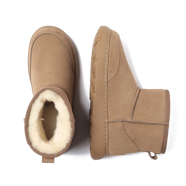 EVER AU Women Rosella Outdoor Boots - Chestnut Whether you're running errands, going on a winter hike, or enjoying a snow day outside, these Rosella Outdoor Boots are the perfect companions. Don't let winter weather stop you from living life to the fullest!
Description:
Cow Suede Upper
Warm Sheepskin Wool Lining
Soft Sheepskin Wool Insole
TPR Sole
Technologies:
Water & Stain Resistance Upper
Slip Resistance Outsole