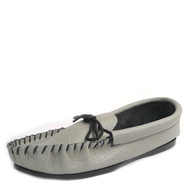 These English Moccasins Slippers are made in Northamptonshire and available in  Black or tan leather and Tan Suede.  These comfortable yet hardwearing soft leather slippers are ideal for lazing around the house in a traditional moccasin style. Stitch work to the upper finishes off the classic look.