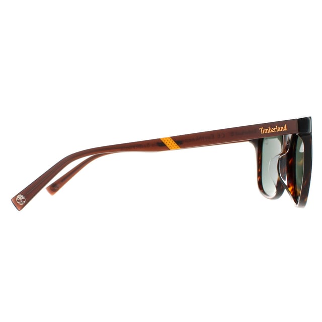 Las Timberland Rectangle Men's Dark Havana Green Polarisated TB9248D TB9248D son un diseño moderno y elegante con el logotipo de Timberland en las patillas y el logotipo del árbol en la lente izquierda.
