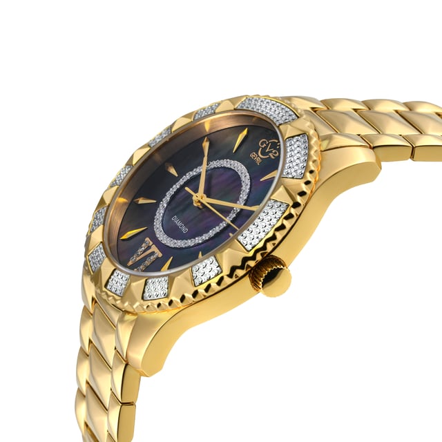 GV2 11715-424 Reloj de cuarzo para mujer con diamantes Venice
Reloj suizo GV2 para mujer con diamantes de la colección Venice
Caja redonda de 39 mm en IP de color dorado amarillo, corona de empuje-tirón
Esfera azul, bisel de corte de diamante, 8 diamantes en los índices 6
Brazalete en IP de color dorado amarillo con hebilla desplegable
Cristal de zafiro antirreflectante
Resistente al agua hasta 50 metros / 5 ATM
Movimiento de cuarzo suizo Ronda 763