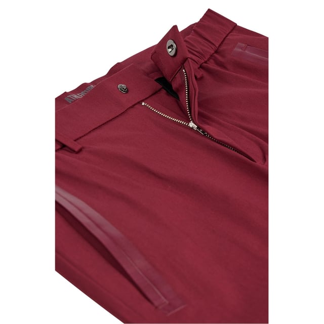 BOSS Rogan 4-1 Trousers - Elevate your performance on the course with the Rogan 4-1 Trousers by BOSS, crafted from cotton stretch making it easier to load your swing and cut in a slim fit for a stylish look. The golf trousers feature two hand pockets with ample space for small item storage, two back pockets, elasticated waist with belted loops for improving wearing comfort, finished with hook and zip closure. The look is completed by the signature BOSS logo embroidered above the back right pocket.