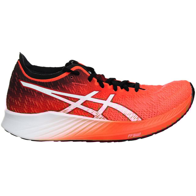 Las zapatillas de running para mujer ASICS Magic Speed son una opción muy innovadora y orientada al rendimiento diseñada para corredoras que desean maximizar su velocidad y eficiencia durante los entrenamientos y las carreras. Estas zapatillas combinan tecnología de vanguardia con un diseño elegante para proporcionar una experiencia de carrera excepcional. Exploremos las características clave de las ASICS Magic Speed Women's Running Trainers:

Características principales:

 Amortiguación FF Blast™:  La característica más destacada de las zapatillas Magic Speed es la tecnología de amortiguación FF Blast™ en la entresuela. Este material de amortiguación ligero pero con gran capacidad de respuesta proporciona un excelente retorno de la energía, ayudándote a conseguir una zancada más rápida y eficiente.

 Tecnología Guidesole™:  La tecnología Guidesole™, similar a la de la serie GlideRide, presenta un diseño de suela curvada que reduce la flexión del tobillo y favorece una transición más suave del talón a la puntera. Este diseño minimiza la pérdida de energía y reduce la fatiga muscular, permitiéndote mantener la velocidad en largas distancias.

 Placa de propulsión:  La placa de propulsión en la suela mejora la propulsión hacia delante, ayudándote a generar más velocidad en cada zancada. Proporciona una sensación ágil y sensible durante los sprints y las carreras.

 Parte superior de malla ligera:  La parte superior de la zapatilla está fabricada con un material de malla ligero y transpirable. Ofrece una excelente ventilación, manteniendo los pies frescos y cómodos durante las carreras de alta intensidad.

 Construcción sin costuras:  Estas zapatillas cuentan con una construcción sin costuras para minimizar la fricción y reducir el riesgo de irritación o ampollas, incluso durante carreras prolongadas.

 Plantilla OrthoLite X-55:  La plantilla OrthoLite X-55 mejora la amortiguación, el control de la humedad y la transpirabilidad. Se puede quitar si prefieres usar plantillas ortopédicas personalizadas.