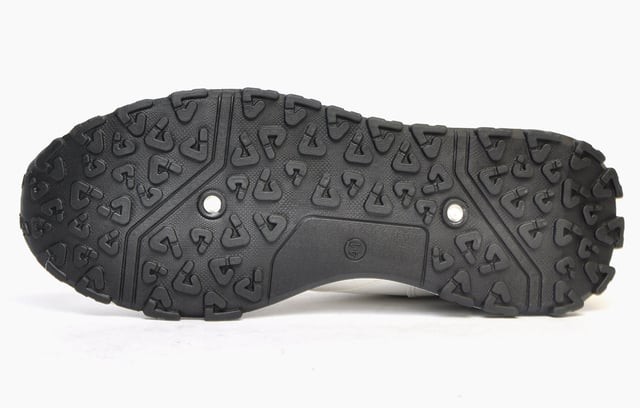 Get a retro inspired look with these Lambretta Echo 2 men's lace-up trainers. Giving a smart, casual, sporty retro look. Lambretta have engineered the Echo 2 trainer with a breathable upper, padded ankle and heel collar and a luxe memory foam footbed to give comfortable wear all day long. This retro look is matched with a cushioned midsole providing support and easy movement throughout your day. These versatile trainers are finished with iconic Lambretta branding to the tongue and heel for outstanding on-trend styling.
 - Synthetic / textile mix upper
 - Full lace up closure
 - Padded heel and ankle collar
 - Cushioned midsole
 - Cushioned memory foam footbed
 - Durable rubber outsole
 - Lambretta branding throughout