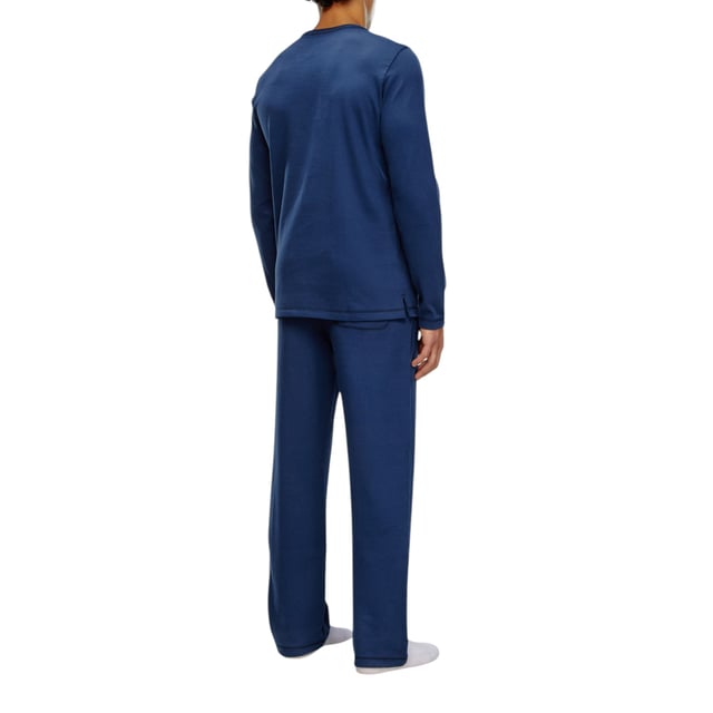 Diesel Men's Pyjama Set
Style Name: UMSET ARAMIS
Style Code: 0THAU
100% Cotton 
Made In India
Regular Fit
Brand Logo
Solid Logo
Crew Neck 
Long Sleeve T-Shirt
Side Slit Hem Line
Adjustable Drawstring With Pyjama
Full Set (Top And Botton)
Size: S-XL
Colour: Navy Blue
Machine Wash (Please See The Instruction Before Wash)