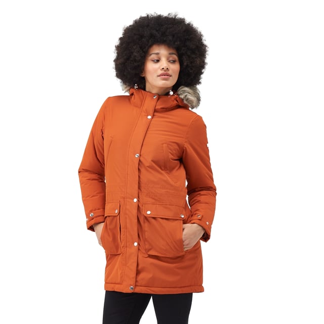 100% Polyester. Design: Unifarben. Gewebetechnik: Atmungsaktiv, Isotex 15000, Thermo-Guard-Isolierung, Wasserfest. Bündchen: anpassbar. Batteriebetriebenes Heizsystem, Etikett mit Logo, Isoliert, Aufladen von Smartphones, Versiegelte Nähte. Mit Kapuze. Langärmlig. Kapuzenmerkmale: anpassbar, Mit Kunstpelz-Besatz, Gepolstert. Taschenart: 2 Brusttaschen, Zwei Taschen unten. Durchgehender Reißverschluss, Druckknopf. 34 DE: 81,28 cm. 36 DE: 86,36 cm. 38 DE: 90,17 cm. 40 DE: 96,52 cm. 46 DE: 114,3 cm. 44 DE: 109 cm. 42 DE: 102 cm.
