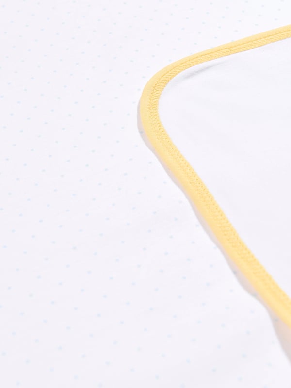 Introducing Baby Rubber Ducky Embroidered Receiving Blanket from Magnolia Baby in White, an elegant necessity for your Baby Unisex! Perfect for stylish and comfortable Nursery with key features:  Impeccable Design: Debuts a charming Rubber Ducky embroidery, creating an adorable statement blanket  Unparalleled Comfort: Crafted from best materials, promising ultimate comfort for your baby‚ tranquil slumbers Reinvent Baby Unisex‚ nursery! with this uber-chic Embroidered Receiving Blanket. Order now to impart a luxurious touch to baby‚ nursery!