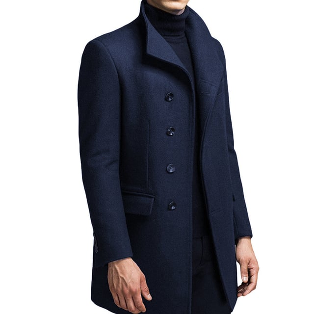 【40 % Wolle, 60 % Polyester】 【Knopfverschluss】 【Schmale Passform】 【Anlass】: Business, Alltagskleidung 【Waschanleitung】: Handwäsche wird empfohlen. Chemische Reinigung möglich. Nicht bleichen, zum Trocknen aufhängen und bei niedriger Temperatur bügeln. 【Hinweis】: 1. Aufgrund des Einflusses von Aufnahmeausrüstung und Licht kann es zu leichten Farbunterschieden zwischen dem tatsächlichen Objekt und dem Bild kommen. Sie liegen jedoch alle im akzeptablen Bereich. 2. Aufgrund unterschiedlicher Messausrüstung und -methoden weisen die Größendaten einen Fehler von 1-3 cm auf. 【Eigenschaften】 Dicker Wollmantel für den Winter, warm und bequem. Einzigartiges Design mit großem Revers, modisch und einzigartig. Klassische Volltonfarbe, geeignet für alle Gelegenheiten.