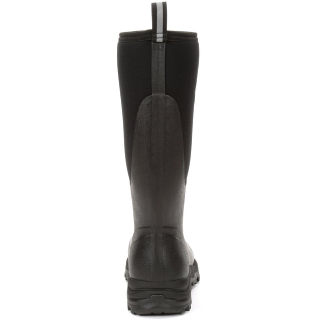 Developed with versatility in mind, the Arctic Outpost series delivers all of the protection and comfort Muck Boot are known for.