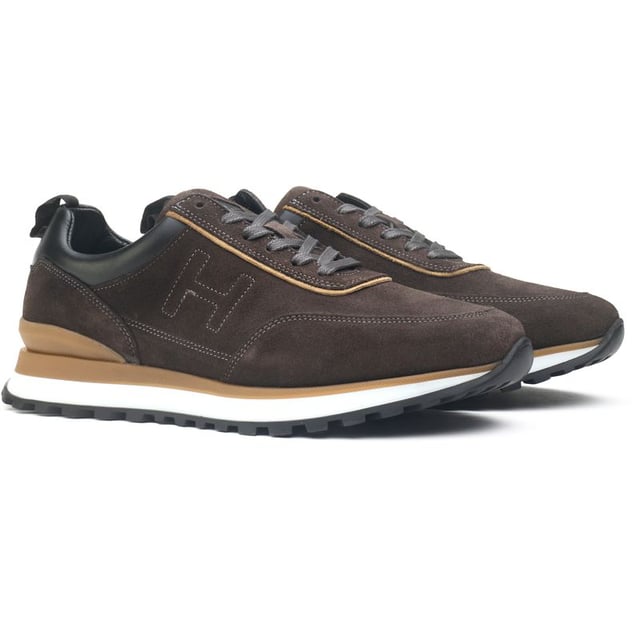 Mens brown Hackett London chad active trainers, manufactured with suede and a rubber sole. Featuring: leather detail on the collar, thermoformed removable insole, monogram h stitching on the sides, nylon pull tab and two-tone urban track midsole.