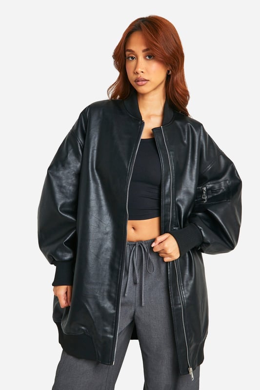 Wrap up in the latest coats and jackets and get out-there with your outerwearBreathe life into your new season layering with the latest coats and jackets from boohoo. Supersize your silhouette in a padded jacket, stick to sporty styling with a bomber, or protect yourself from the elements in a plastic raincoat. For a more luxe layering piece, faux fur coats come in fondant shades and longline duster coats give your look an androgynous edge.