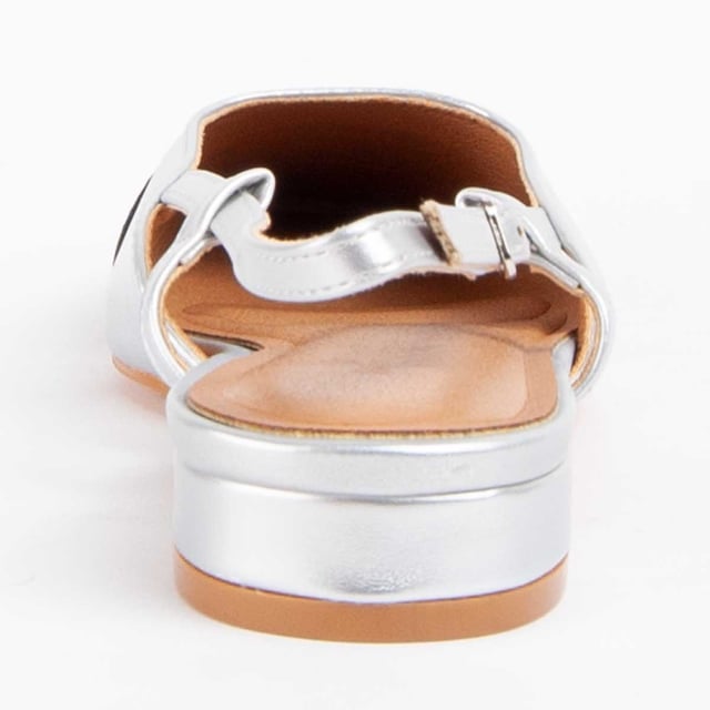 Comfortabele ballerina voor dames. Comfortabele pasvorm. Gemaakt door andere merken voor ons merk.