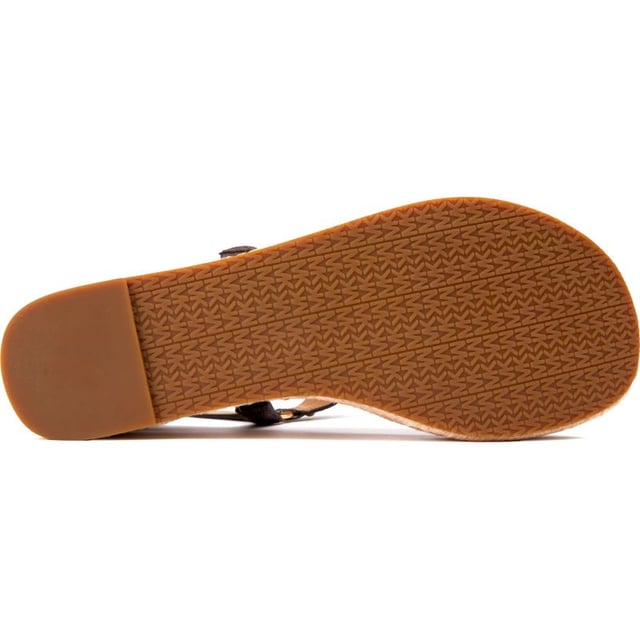 Michael Kors Casey Keilabsätze Sandalen Genießen Sie die Feiertage mit der Michael Kors Casey Espadrille Wedge Sandale, die ein Zehensteg-Design aus weichem Leder und eine mit Jute umwickelte Sohle und Ferse für einen Boho-Touch präsentiert. Die Gummisohle bietet bei jedem Schritt Halt, und das goldene MK-Branding fügt einen Hauch goldener Opulenz und Designer-Stil zu jedem Schritt hinzu. Perfekt zu Maxikleidern oder verkürzten Jeans für einen urlaubsbereiten Look.