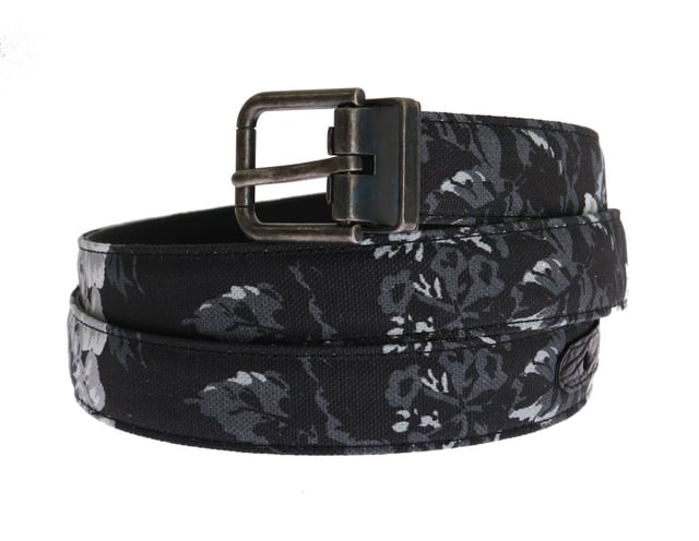 Dolce & Gabbana Belt
  Gorgeous brand new with tags 100% Authentic Dolce & Gabbana MENS Belt
  Color: Black with floral pattern
  Buckle: Gold metal detachable
  Material: 50% Cotton 10% Cayman leather 40% Linen
  Width: 2.5 cm
  Logo details
  Made in Italy
Material: 50% Cotton 10% Cayman leather 40% Linen