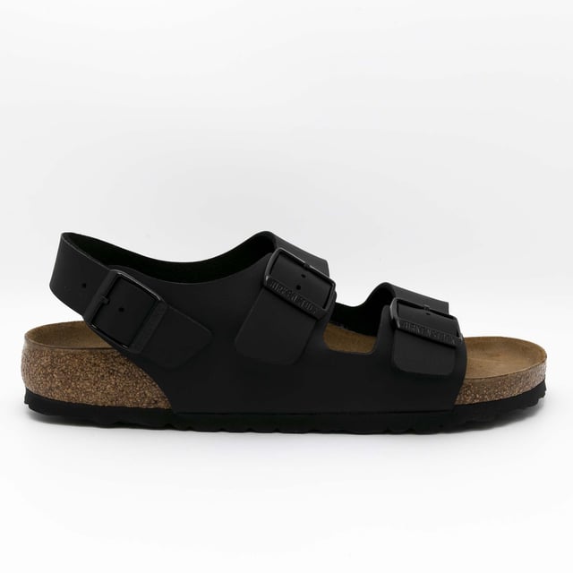 Especificaciones: Sandalia en ecopiel con plantilla anatómica, doble hebilla y suela estrecha. Ideal para ocio. Corte: Ecopiel Cordón: Cordón plano Tipo de suela: Suela antideslizante Numerada: UK