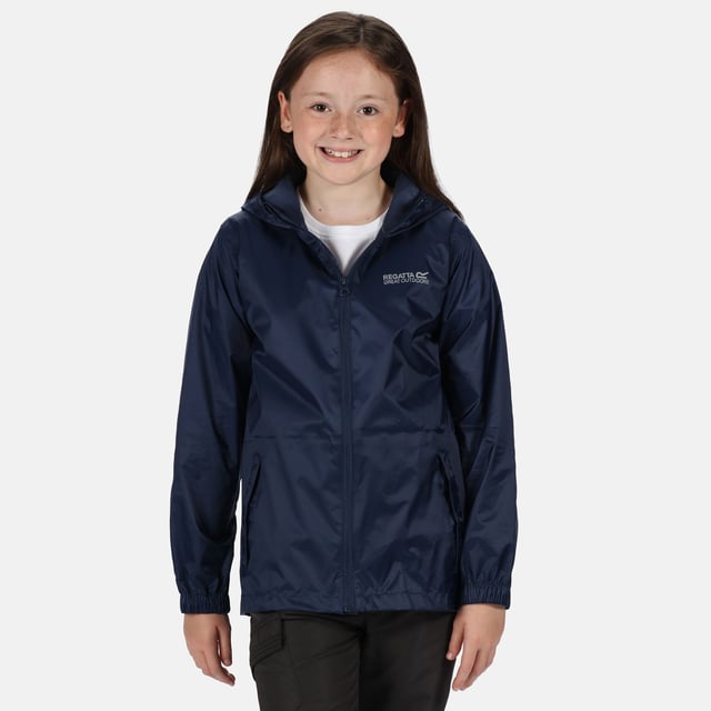 Regatta Great Outdoors Childrens/Kids Pack It Jacket III Waterproof Packaway Black (Midnight) 100% polyamide. Lightweight, waterproof jacket that packs down small, ideal for walking, hiking, camping, festivals and school trips. The seam sealed ISOLITE 5,000 polyamide fabric with a DWR (Durable Water Repellent) finish sheds moisture and breathes. With two handy pockets and a small stuff sack. Regatta Kids Sizing (chest approx): 2 Years (53-55cm), 3-4 Years (55-57cm), 5-6 Years (59-61cm), 7-8 Years (63-67cm), 9-10 Years (69-73cm), 11-12 Years (75-79cm), 32" (79-83cm), 34" (83-85cm).