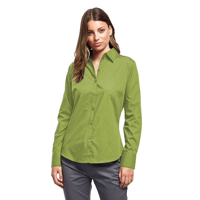 65% Polyester, 35% Katoen. Stof: Popeline. Ontwerp: Eenvoudig. Sluiting: Knoopsluiting. Halslijn: Collared. Manchet: Dubbele knoop. Mouwtype: Met lange mouwen. Hem: Afgerond. 2 rugpijlen. Duurzaamheid: Amfori, BCI goedgekeurd, REACH, Sedex, WRAP gecertificeerd. 6 VK: 31 in. 8 VK: 33 in. 10 VK: 35 in. 12 VK: 37 in. 14 VK: 39 in. 20 VK: 45 in. 22 VK: 47 in. 24 VK: 49 in. 26 VK: 51 in. 28 VK: 53 in. 18 VK: 43 in. 16 VK: 41 in. 30 VK: 55 in.
