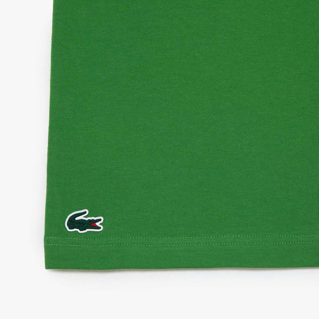 Men’s Lacoste Sport Regular Fit Organic Cotton T-shirt - Regular fit  straight cut: Active styling. Ultra-dry technology: Quick drying. Crocodile logo print: Strikes fear into the hearts of your opponents. Silicone crocodile badge: The sign of an athlete. Organic cotton jersey: Grown without GMO or chemical products.- Ref: TH5156-L94