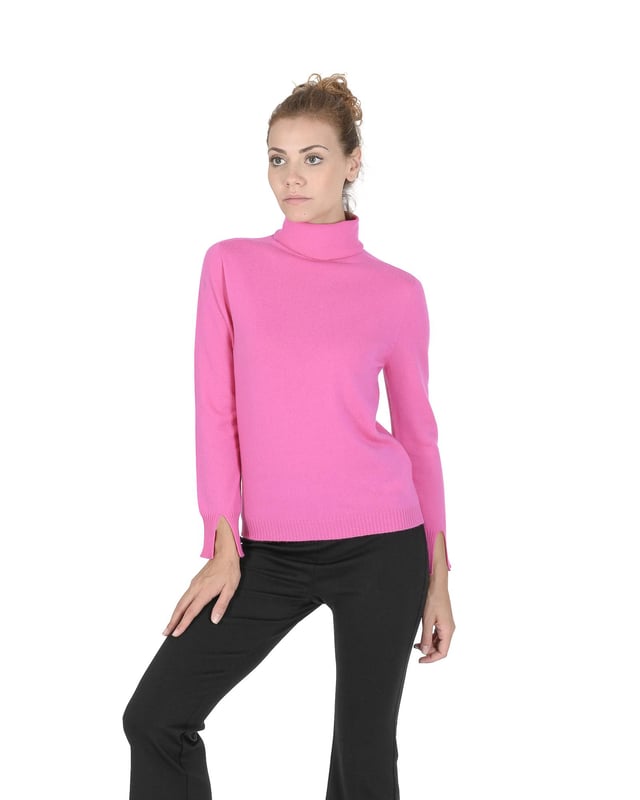 Material de cachemir de calidad premium  
Estilo de cuello alto  
Hecho en Italia  
Cortado exclusivamente para mujeres  
Color fucsia elegante  
Diseño atemporal y sofisticado  
100% CACHEMIR