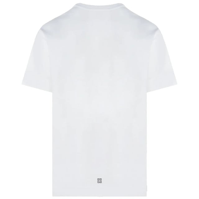 Presentamos la camiseta blanca de Givenchy: !el complemento perfecto para tu guardarropa! Esta camiseta ofrece una opcion comoda y elegante para cualquier ocasion informal. Su corte extragrande es a la vez moderno y favorecedor, lo que la convierte en una prenda imprescindible para las personas que van a la moda. !Eleva tu estilo con Givenchy!, Marca Givenchy, Marca circular, Camiseta con cuello redondo, Logotipo en la parte delantera y trasera, 100 % algodon, Ropa urbana, Corte extragrande, Camiseta blanca