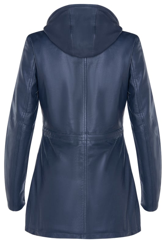 Experimente la sofisticación y la calidez con esta elegante chaqueta de invierno. Su diseño exterior rezuma un encanto refinado, ideal para quienes buscan elegancia en climas fríos. En el interior, un acogedor forro con patrón de cuadros garantiza calidez y comodidad, complementado con una cinturilla para mayor comodidad. La cremallera frontal está oculta debajo de una bragueta abotonada, lo que contribuye a una estética limpia y pulida. Aspectos destacados del diseño: confeccionada con 100 % piel de napa ultra suave de primera calidad para una calidad y comodidad excepcionales. Equipada con un cierre de cremallera YKK oculto y una capucha ajustable para una mayor protección contra los elementos. Cuenta con cuatro bolsillos exteriores con herrajes ocultos, lo que mantiene el aspecto limpio de la chaqueta. Un motivo de cordón en la parte delantera de la chaqueta agrega un toque de estilo y versatilidad. Esta chaqueta combina a la perfección estilo y funcionalidad, lo que la convierte en una excelente opción para quienes priorizan tanto la sofisticación como la calidez en su atuendo de invierno. Realce su guardarropa de invierno con esta pieza excepcional.