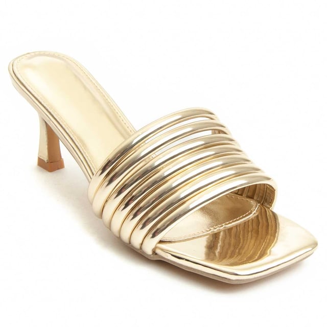 Damen High Heel Sandale. Bequeme Passform. Gepolsterte Innensohle. Rutschfeste Sohle. Verstärkte Nähte. Von anderen Marken für unsere Marke hergestellt. Ungefährer Größenbedarf: 7 cm Absatz.