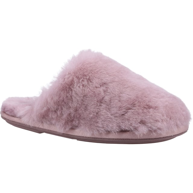 Inspired by cosy country cottages and village home comforts of the Cotswold Hills, Salperton is a premium slipper with luxurious double faced sheepskin uppers and gentle rubber outsole for ultimate comfort.